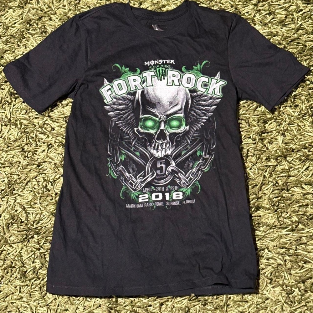 Monster energy Fort Rock 2018 black and green streetwear tee